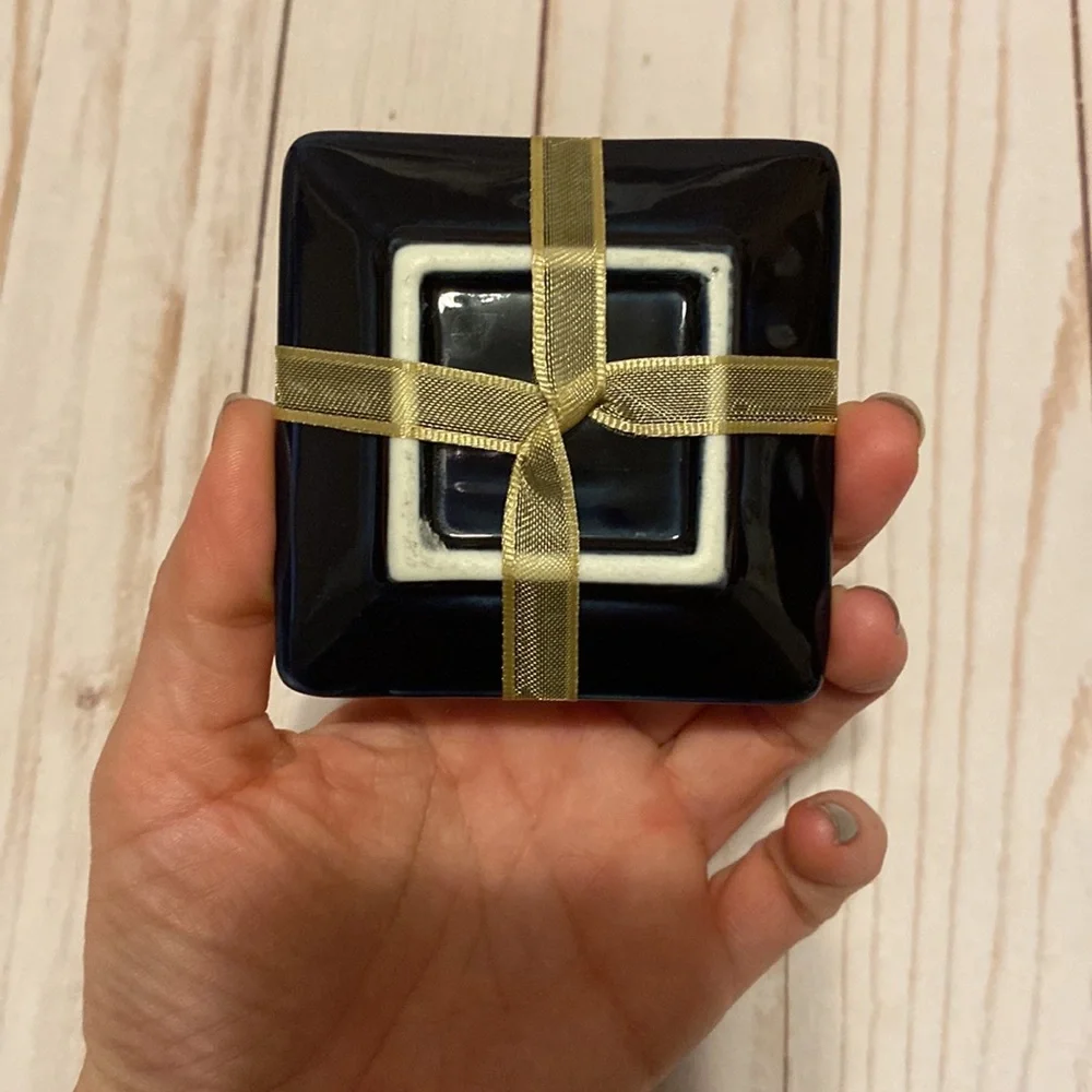 Natale via mercato shea butter soap and dish